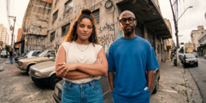 Professores digitais desenvolvidos no ChatGPT (Bê à esquerda; Marcão à direita) / Divulgação: OpenAI