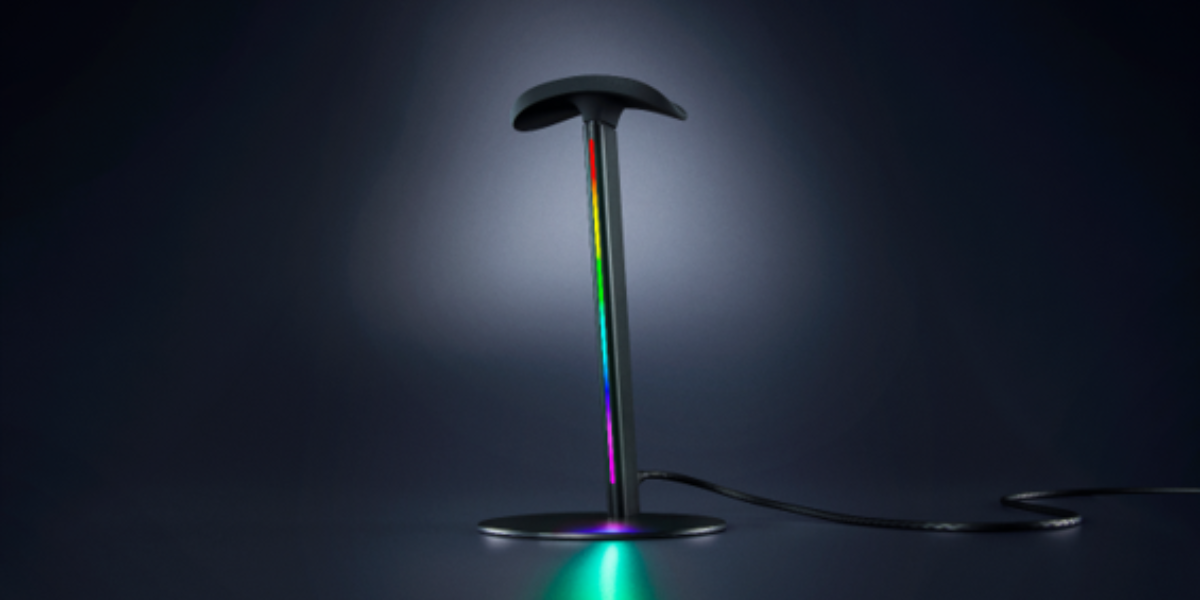 Razer apresenta Base Station V3 Chroma, suporte para headset com automação inteligente e RGB integrado