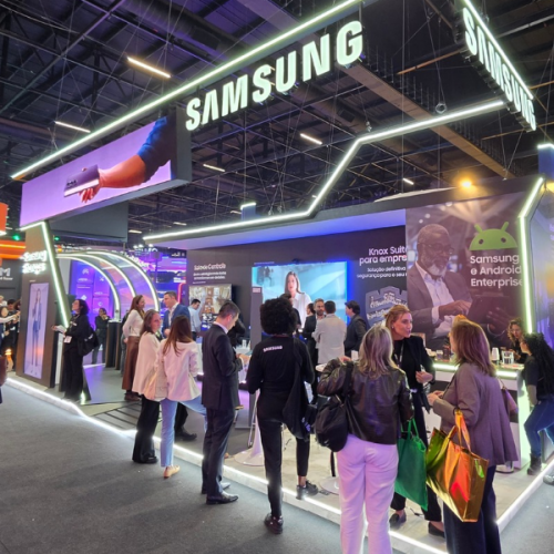 Samsung destaca telas, monitores e dispositivos Galaxy para o setor financeiro durante a Febraban Tech 2026