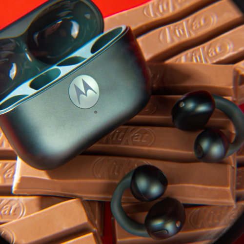 KitKat e Motorola se unem em collab exclusiva para celebrar o Grande Prêmio de São Paulo 2025