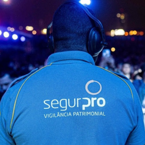 Vagas no Lollapalooza Brasil 2026: SegurPro busca 2.100 vigilantes para a operação de segurança do festival