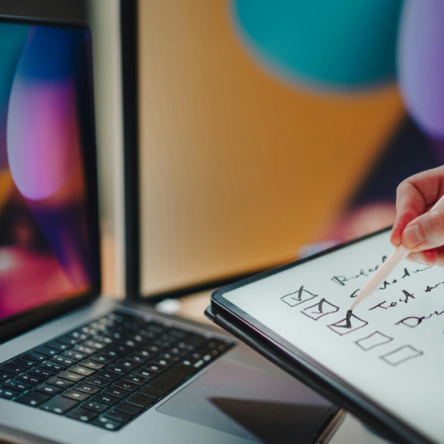 Fundada por ex-Nubank e Alice, IRRREAL inicia operação com 50 projetos em três continentes e geração de valor para negócios emergentes