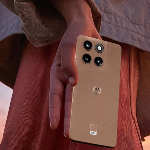 Motorola lança edge 60 fusion na cor Mocha Mousse, inspirada na Cor do Ano 2025 da Pantone