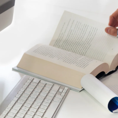 [Artigo] Fronteiras que falam: como a IA está eliminando as barreiras linguísticas no atendimento global