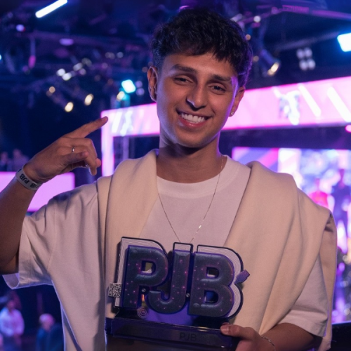 Nobru é eleito “Melhor Gamer” pelo voto popular no Prêmio Jovem Brasileiro 2025